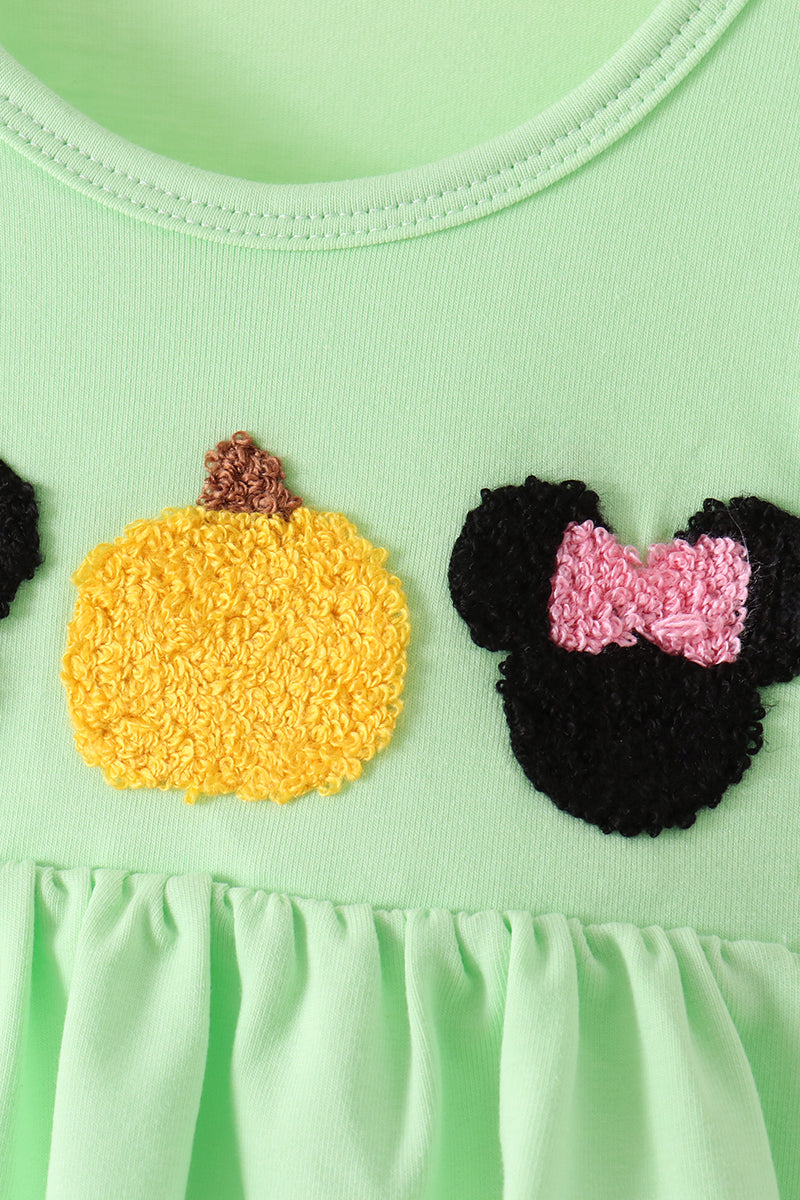 Light green character french knot ruffle bubble