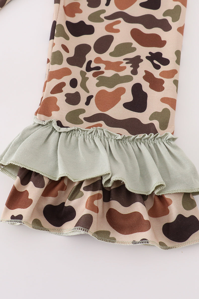 Green camouflage deer applique girl pants set