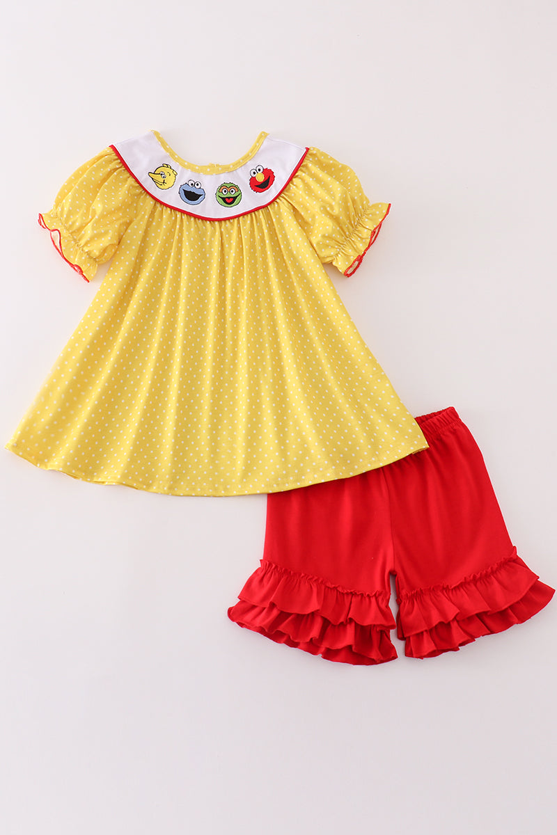 S*e*s*a*m*e* S*t*r*e*e*t* Yellow charactor embroidery girl set